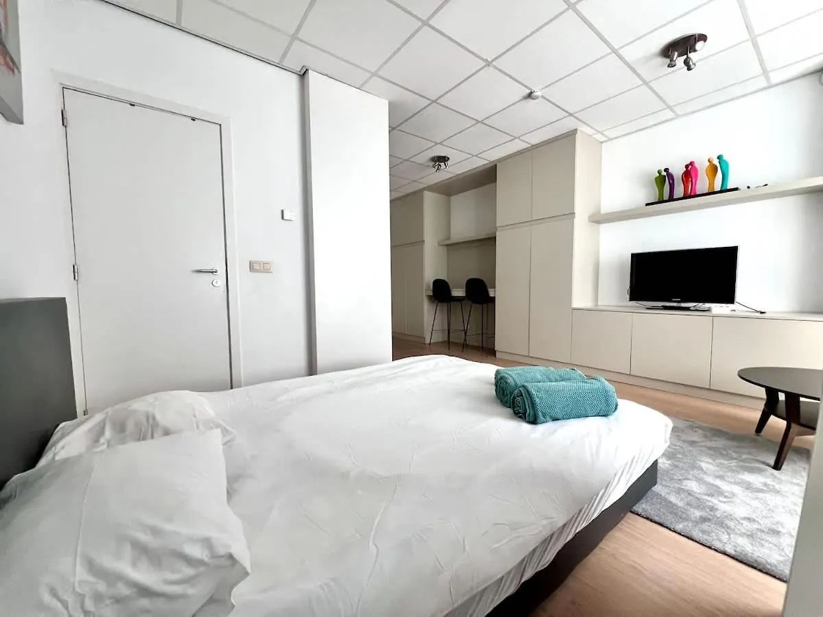 Studio Apartment Heart Of Βρυξέλλες