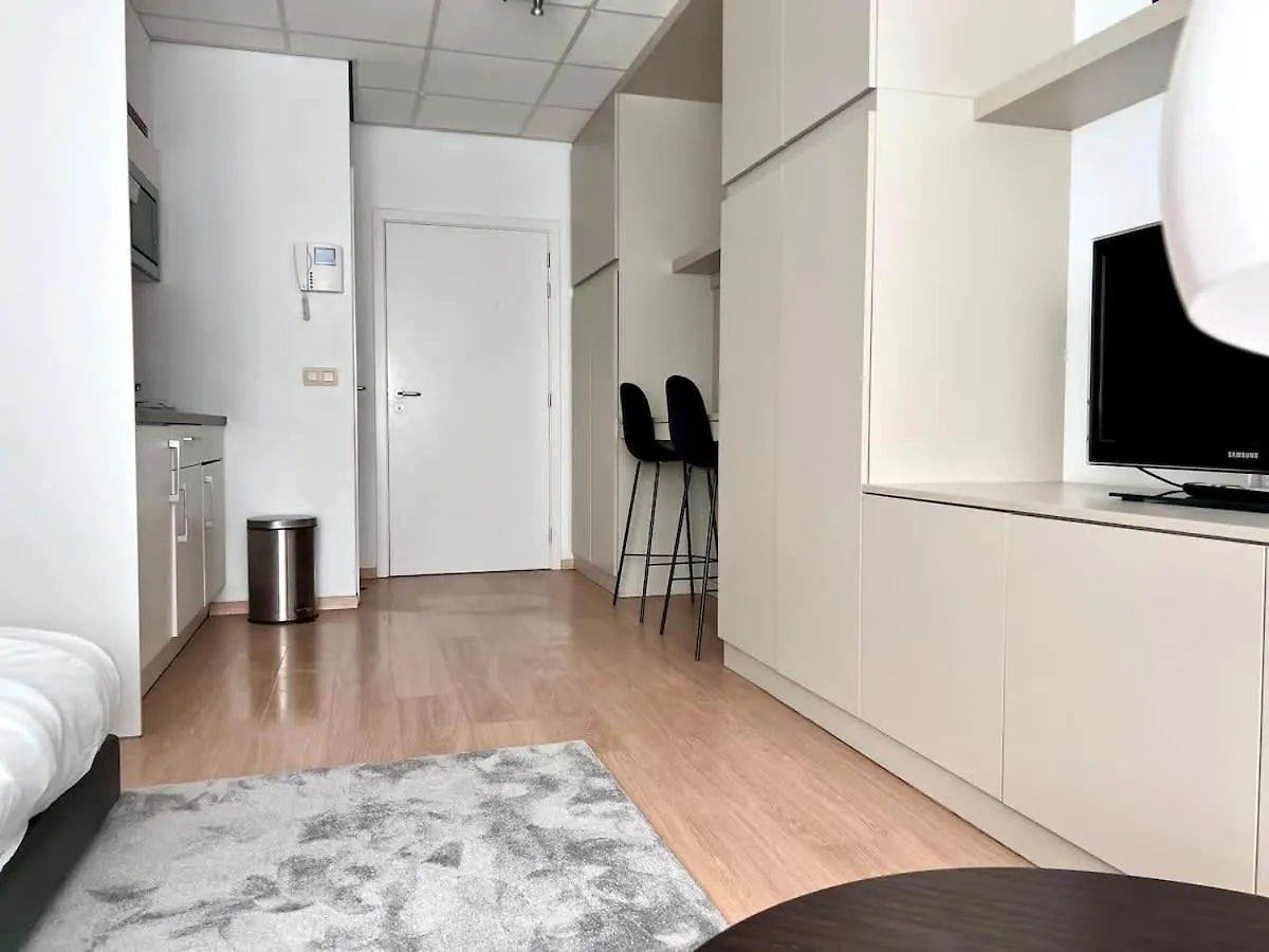 Studio Apartment Heart Of Βρυξέλλες 0*,